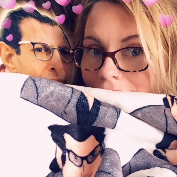 Meet your Posher, Brenda - Picture 3 of 3